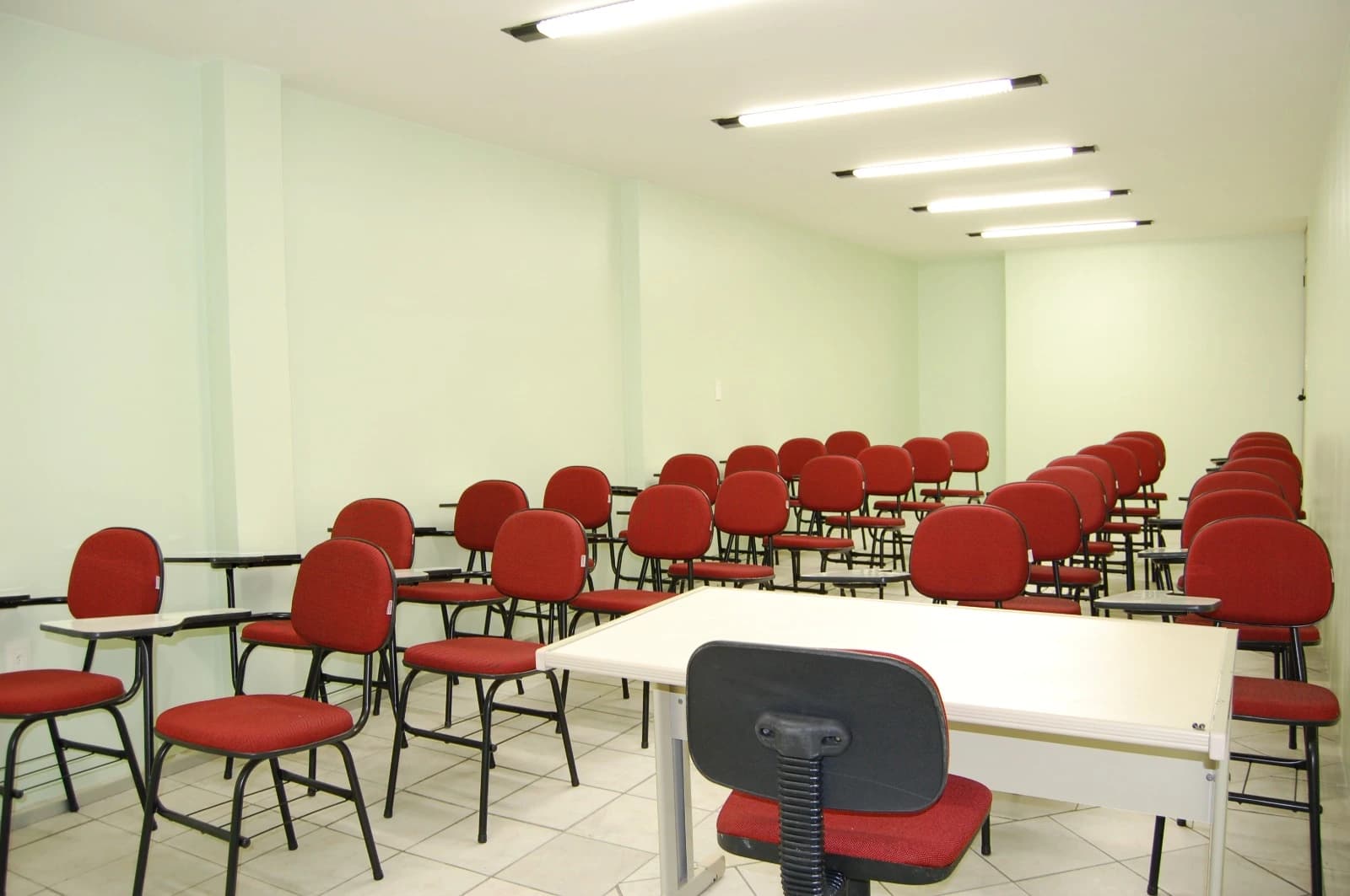 Sala equipada para treinamentos